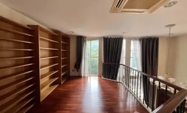 Reihenhaus zur Miete mit 4 Zimmer in Watthana, Bangkok