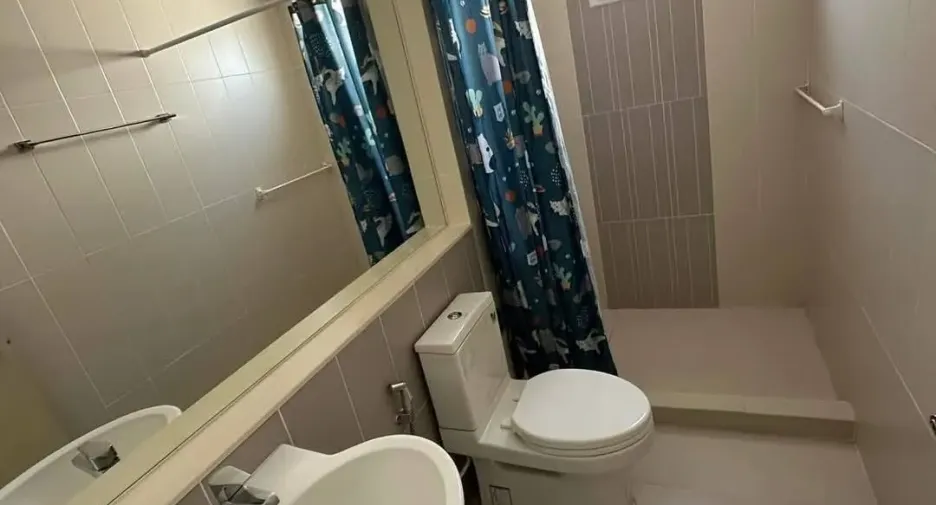 Casa en alquiler de 3 habitaciones en Suan Luang, Bangkok