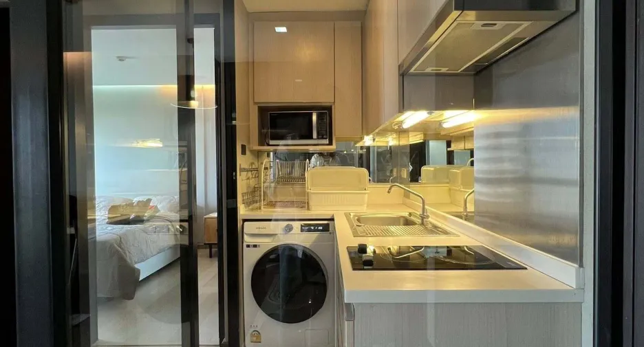 For rent 1 bed condo in Watthana, Bangkok