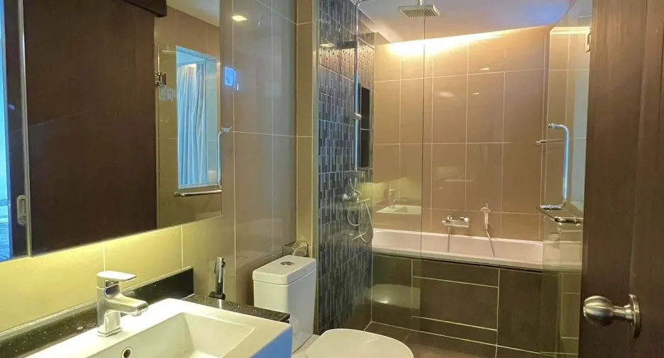 For rent 1 bed condo in Watthana, Bangkok