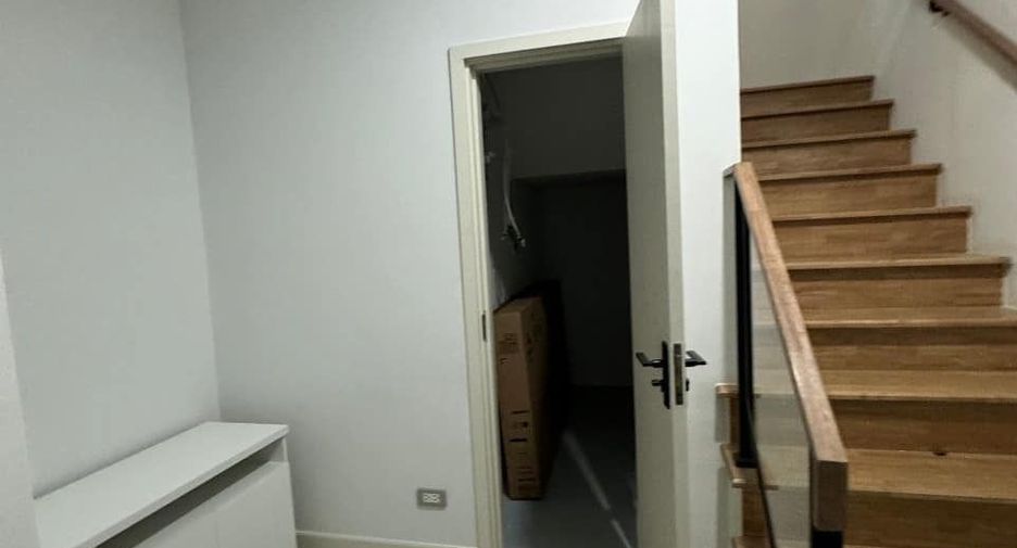 Аренда 3 спальни дом в Суан Луанг, Бангкок