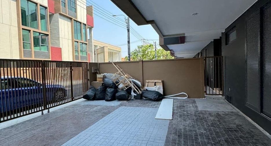 Аренда 3 спальни дом в Суан Луанг, Бангкок