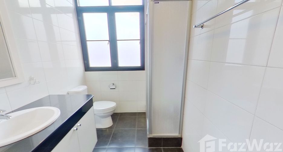 Reihenhaus zur Miete mit 3 Zimmer in Watthana, Bangkok