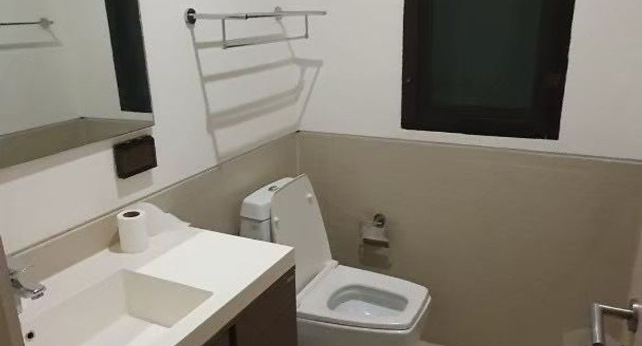 For rent 4 bedrooms house in Prawet, Bangkok