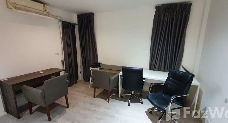 Haus zur Miete mit 4 Zimmer in Prawet, Bangkok