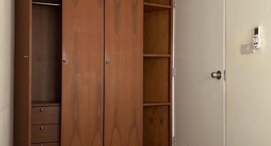 For rent 2 bedrooms condo in Ratchathewi, Bangkok