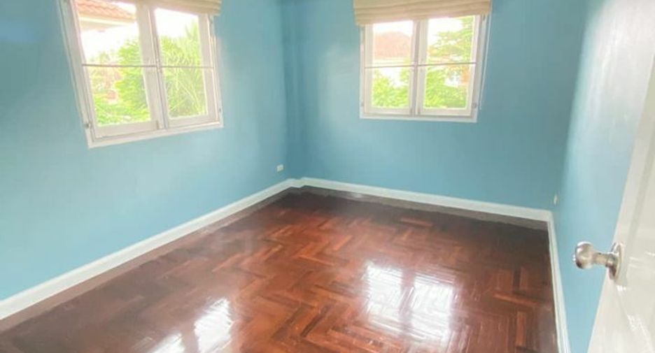Haus zur Miete mit 3 Zimmer in Lat Krabang, Bangkok