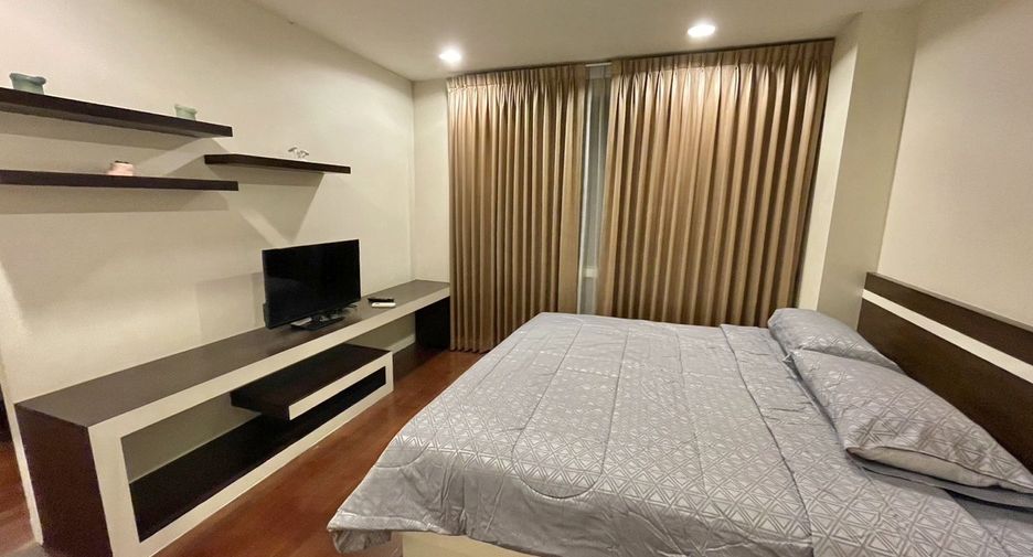 For rent 2 bedrooms condo in Phaya Thai, Bangkok
