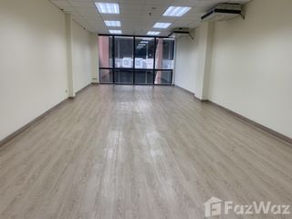 出租 1 卧室 联排别墅 在 Bang Rak, 曼谷