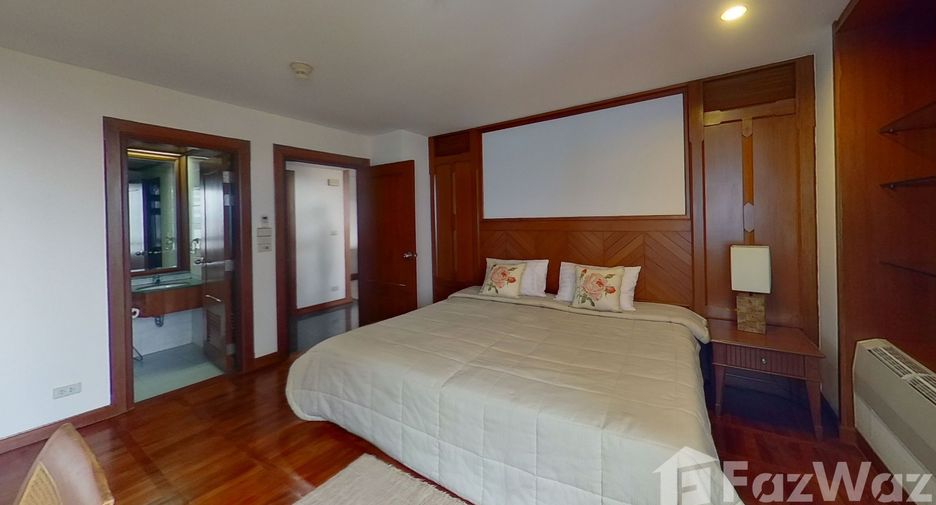 For rent 2 bedrooms condo in Sathon, Bangkok