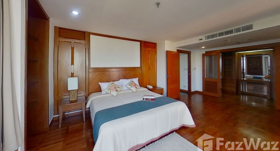 For rent 2 bedrooms condo in Sathon, Bangkok