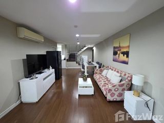 出租 3 卧室 公寓 在 Huai Khwang, 曼谷