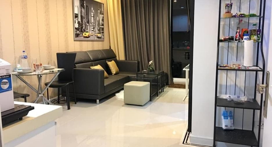 Condo en alquiler de 1 habitaciones en Huai Khwang, Bangkok