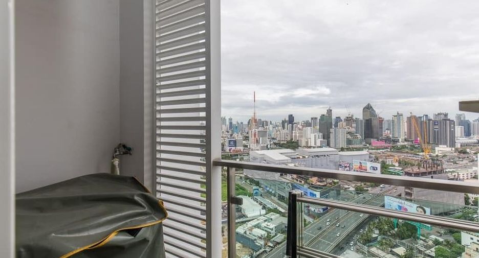 Condo en alquiler de 1 habitaciones en Huai Khwang, Bangkok