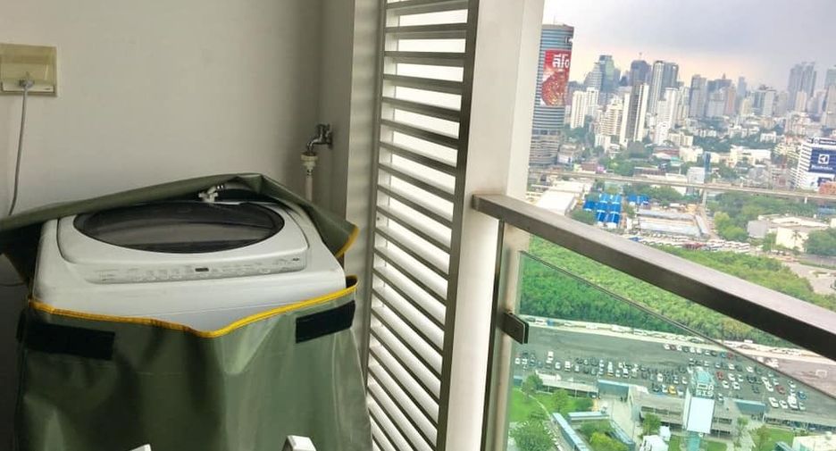 Condo en alquiler de 1 habitaciones en Huai Khwang, Bangkok