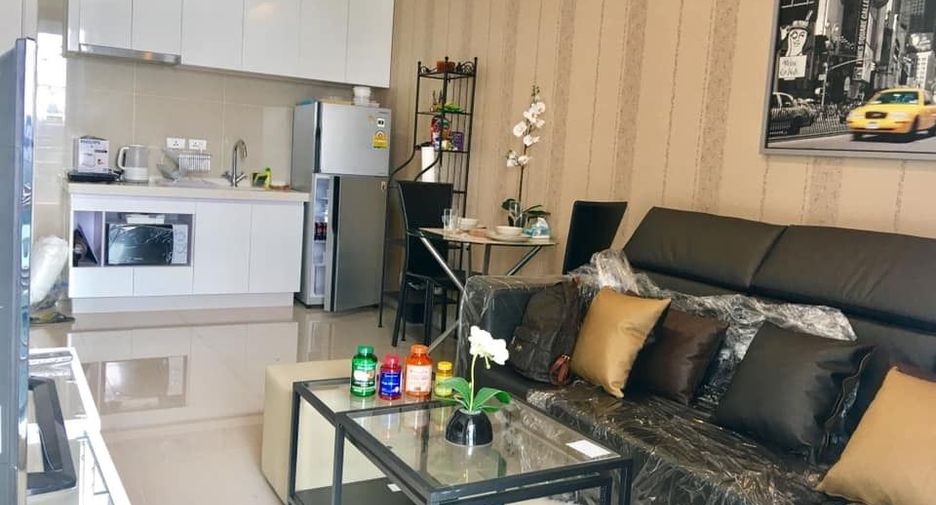 Condo en alquiler de 1 habitaciones en Huai Khwang, Bangkok