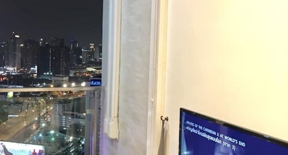 Condo en alquiler de 1 habitaciones en Huai Khwang, Bangkok