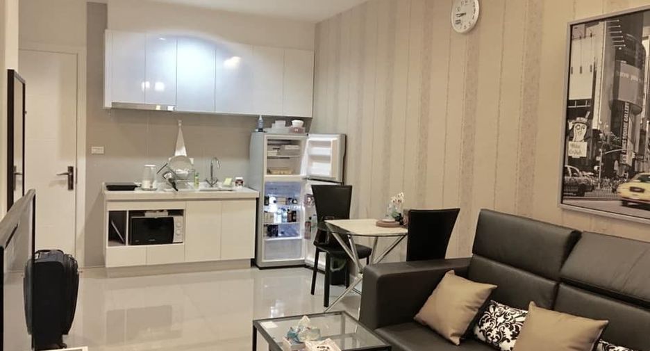 Condo en alquiler de 1 habitaciones en Huai Khwang, Bangkok