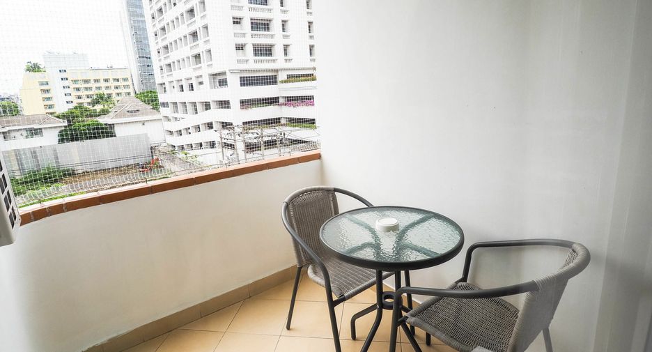 For rent 1 Beds condo in Watthana, Bangkok