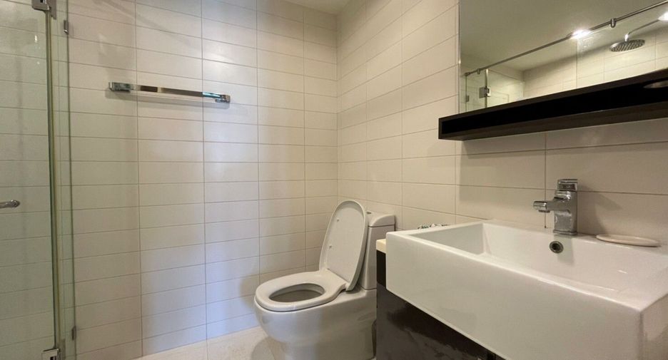 For rent 2 bedrooms condo in Phaya Thai, Bangkok