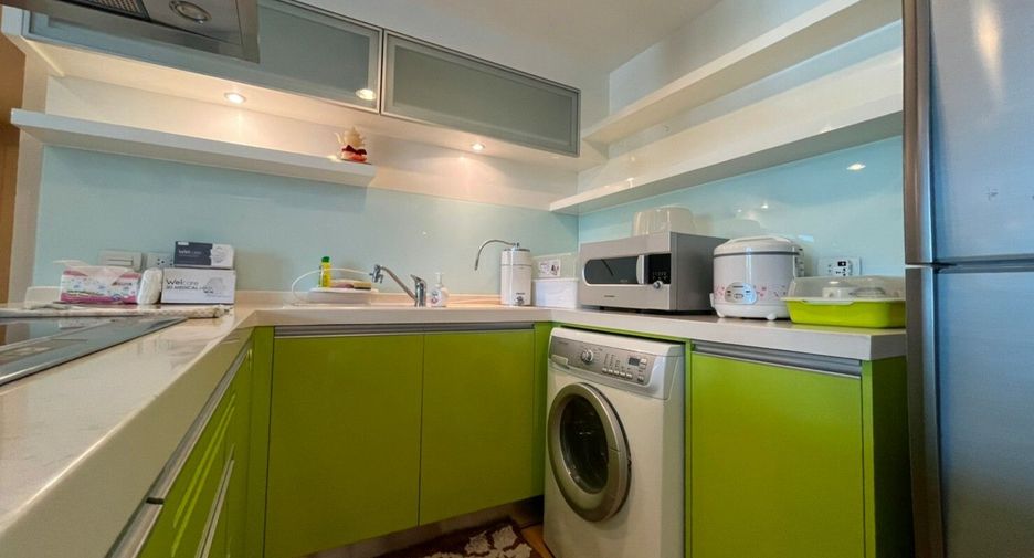 For rent 2 bedrooms condo in Phaya Thai, Bangkok