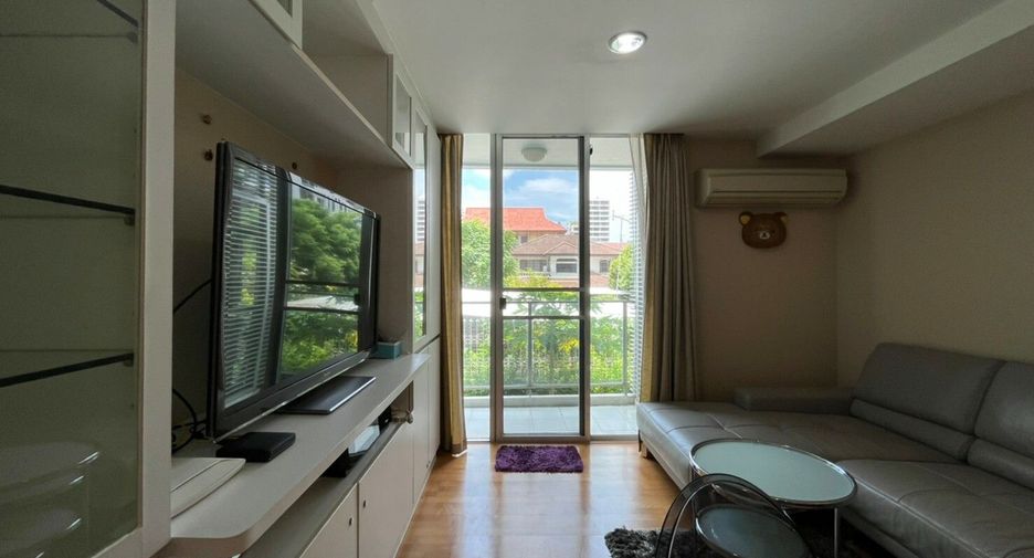 For rent 2 bedrooms condo in Phaya Thai, Bangkok