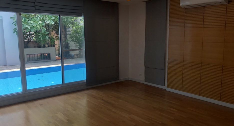 For rent 4 bedrooms house in Khlong Toei, Bangkok