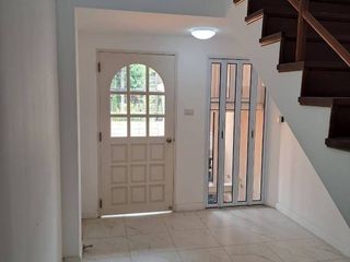 For rent 6 bedrooms townhouse in Phaya Thai, Bangkok
