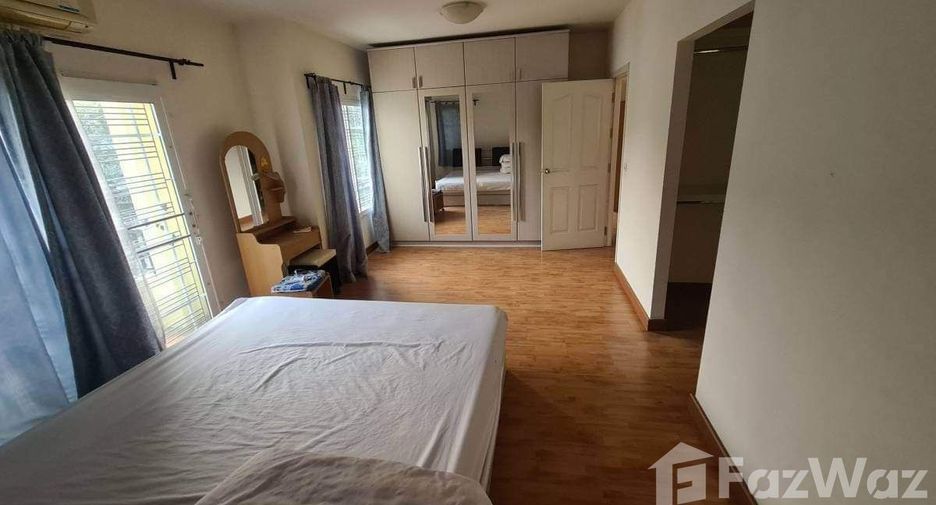 For rent 3 bedrooms house in Sai Mai, Bangkok