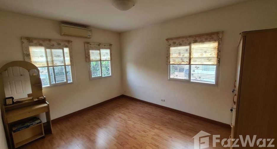 For rent 3 bedrooms house in Sai Mai, Bangkok
