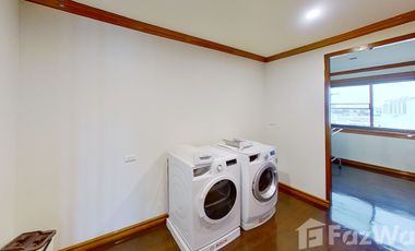 For rent 4 bedrooms condo in Phaya Thai, Bangkok