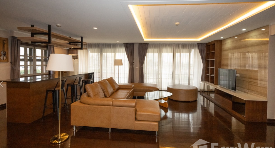 For rent 4 bedrooms condo in Phaya Thai, Bangkok