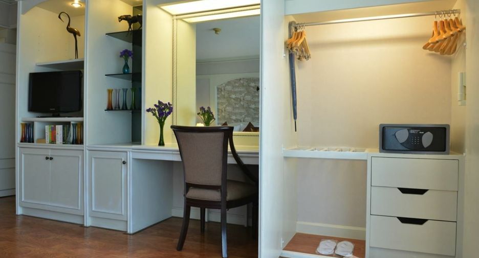 For rent 1 bed apartment in Pathum Wan, Bangkok