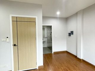 For rent 3 bedrooms townhouse in Bang Khen, Bangkok