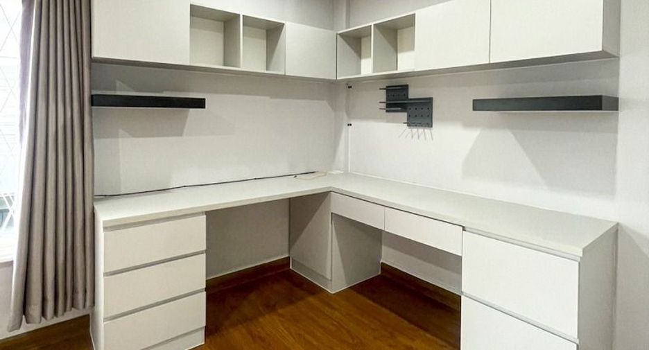 For rent 3 ベッドルーム townhouse in Bang Khen, Bangkok