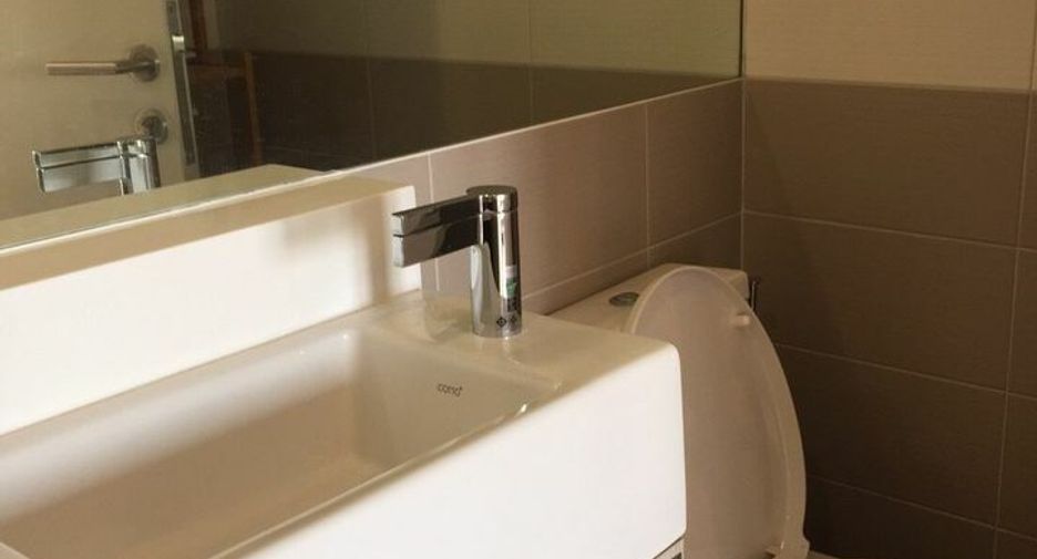 For rent studio condo in Bang Rak, Bangkok