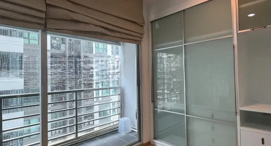 For rent studio condo in Phaya Thai, Bangkok