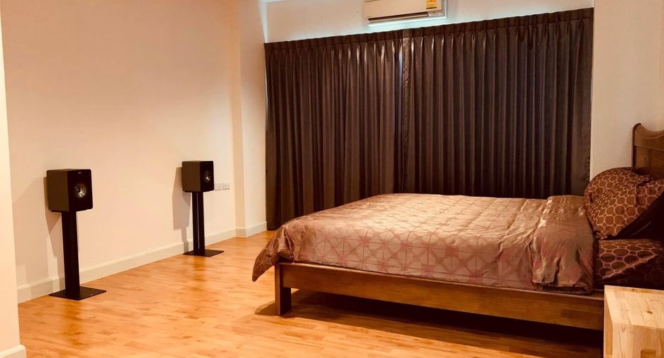 For rent 4 bedrooms house in Phasi Charoen, Bangkok