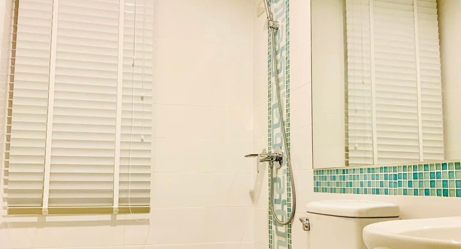 For rent 4 bedrooms house in Phasi Charoen, Bangkok
