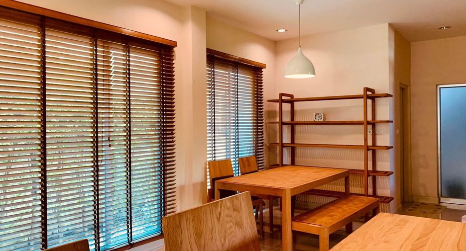 For rent 4 bedrooms house in Phasi Charoen, Bangkok