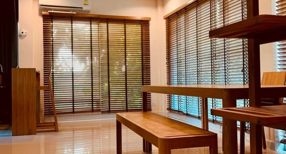 For rent 4 bedrooms house in Phasi Charoen, Bangkok