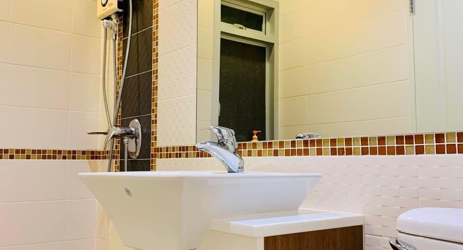 For rent 4 bedrooms house in Phasi Charoen, Bangkok