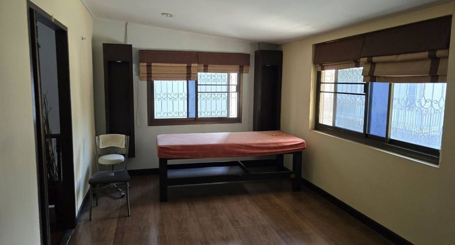 ให้เช่า 10 ห้องนอน บ้านเดี่ยว ใน คลองเตย, กรุงเทพฯ