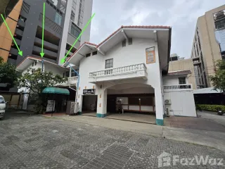 For rent 10 bedrooms house in Khlong Toei, Bangkok