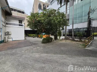 For rent 10 bedrooms house in Khlong Toei, Bangkok