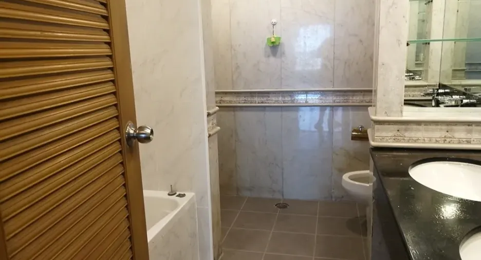 Condo en alquiler de 2 habitaciones en Sathon, Bangkok