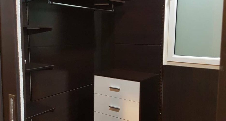 For rent 2 bedrooms condo in Pathum Wan, Bangkok
