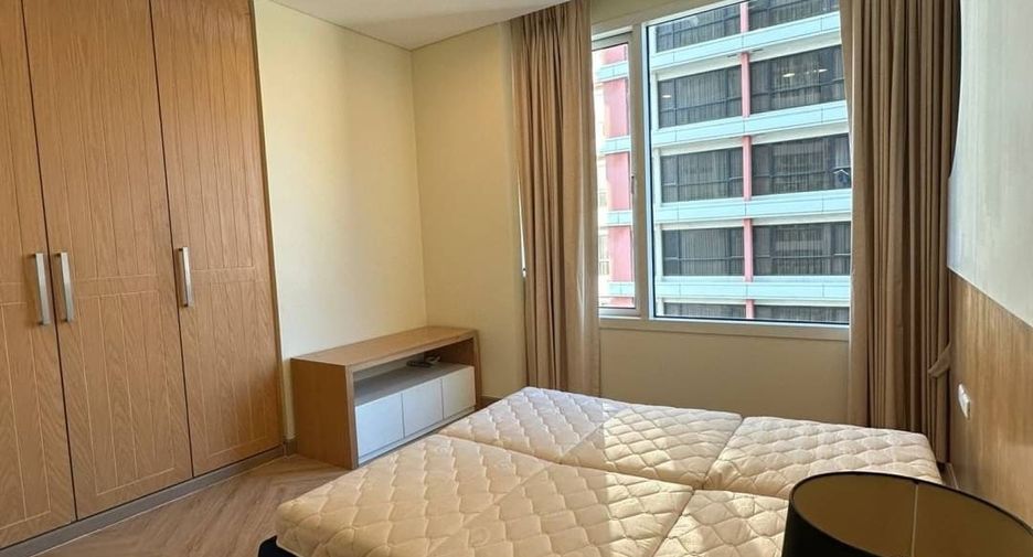 Condo en alquiler de 3 habitaciones en Sathon, Bangkok