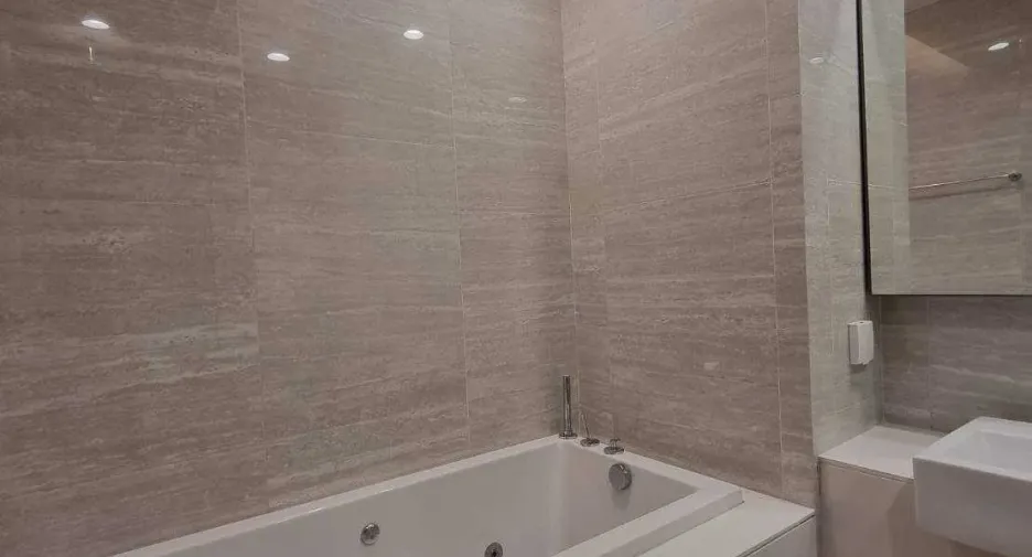 For rent 2 bedrooms condo in Sathon, Bangkok