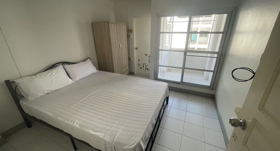 For rent 60 bedrooms apartment in Phra Khanong, Bangkok